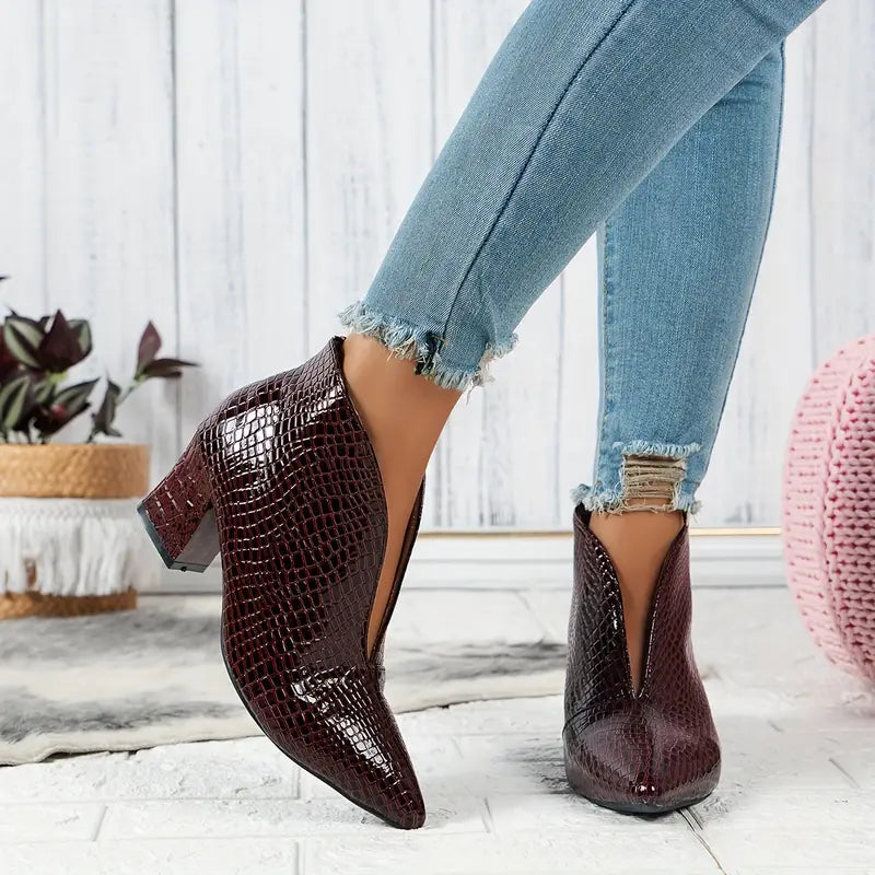 Iris™ | Women's Pointed-Heeled Boot