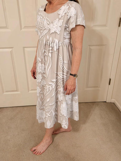 Maëlle – Classic Midi Dress with Print & Side Pockets