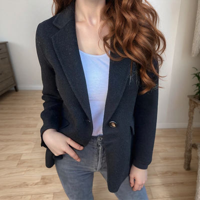 Yassie | Stylish Women’s Blazer