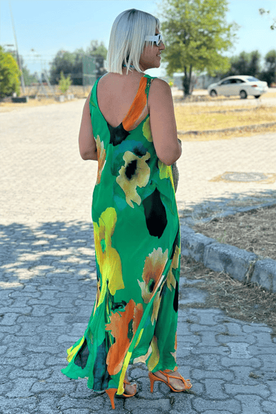 Maxi dress made of silk chiffon with a floral pattern and a U-shaped neckline