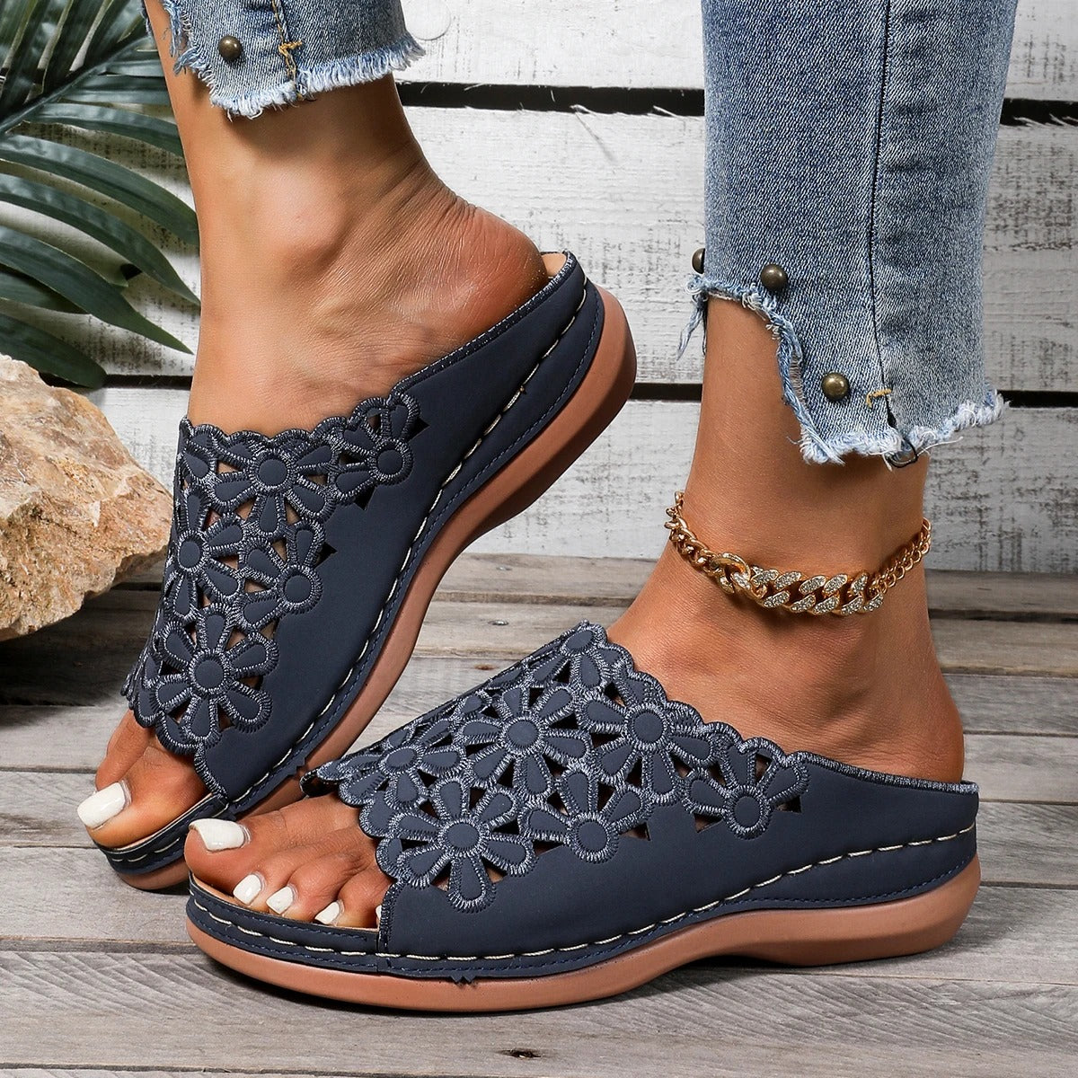 Guirec - Comfortable & Elegant Sandals